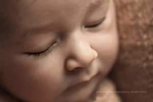 Newborn fotografie Heerewaarden - Love & Little geboortefotografie - geboortefotograaf